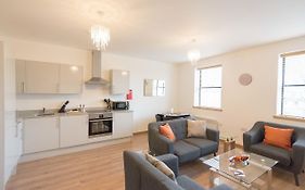 Comfortable 2Br Swindon Long Stay